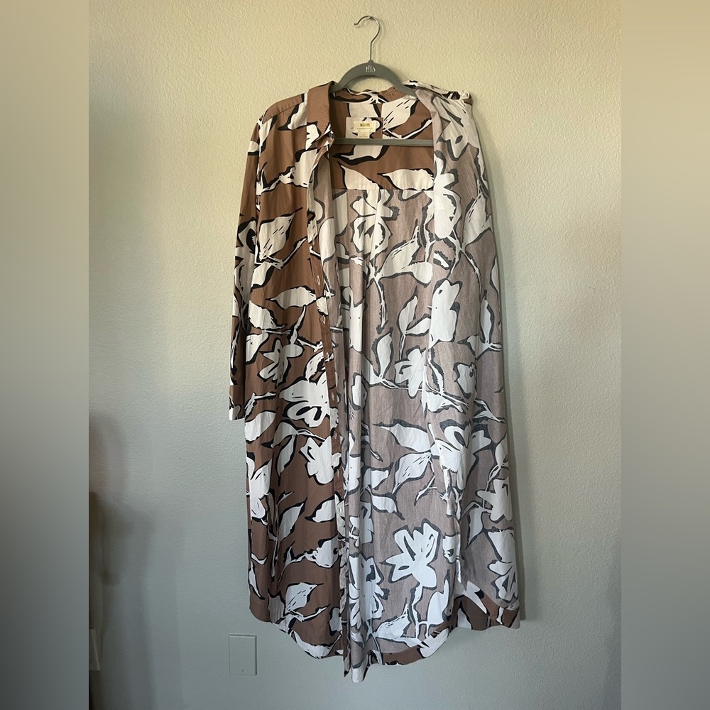 Floral Button-Down Midi Dress in Taupe and White. Maeve by Anthropologie - Picture 4 of 16